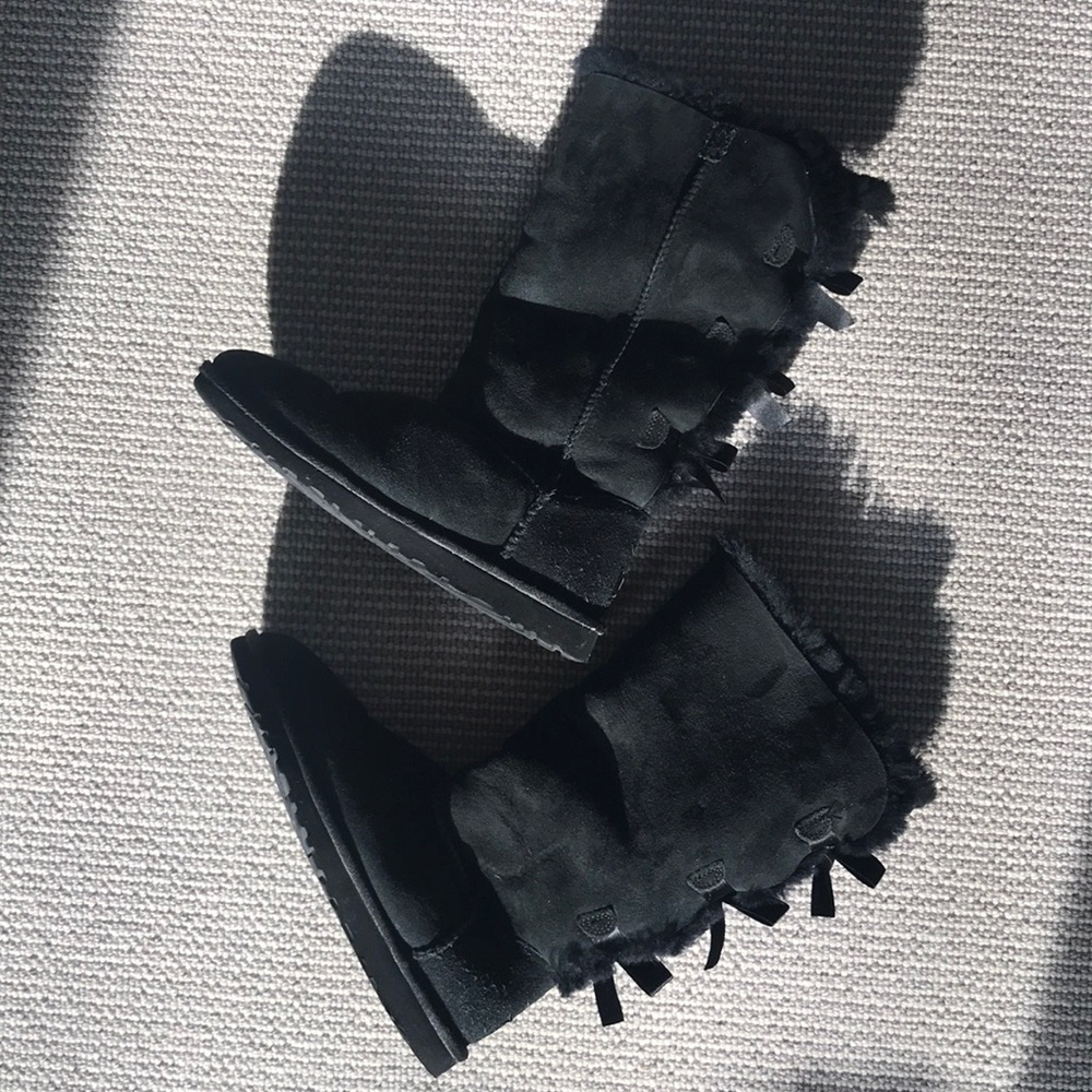 Girls black tall bailey bow Ugg boots